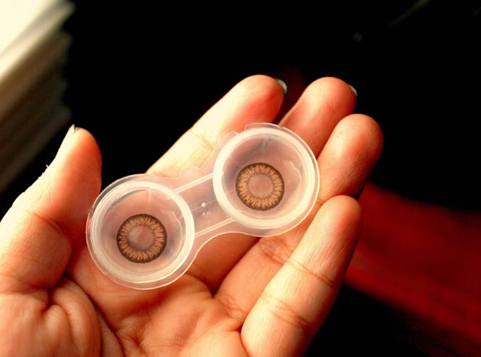 уход за жесткими линзами