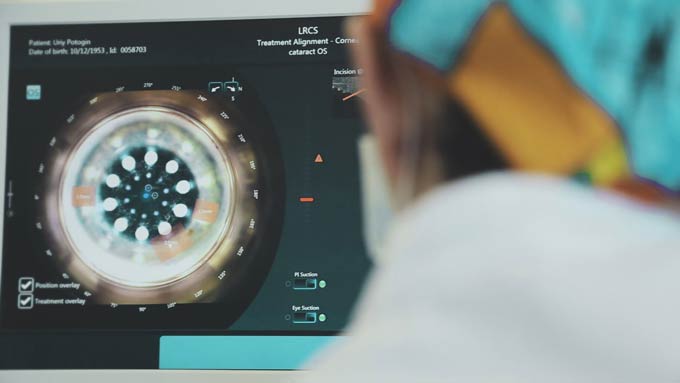 диагностика миопического астигматизма обоих глаз