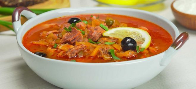 солянка с томатной пастой солянка с томатной пастой