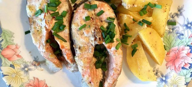 форель с картошкой на сковороде форель с картошкой на сковороде