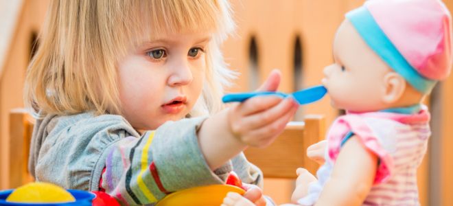 как научить ребенка есть ложкой как научить ребенка есть ложкой