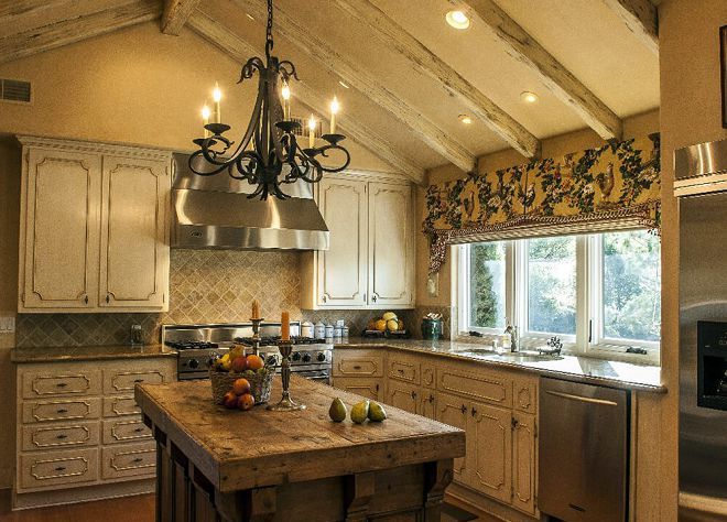 кованые люстры в интерьере кованые люстры в интерьере