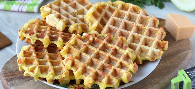 вафли из кабачков в вафельнице с сыром вафли из кабачков в вафельнице с сыром