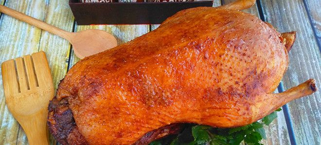 фаршированная утка в духовке фаршированная утка в духовке