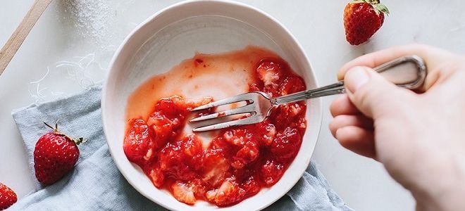 клубника и сода для отбеливания зубов клубника и сода для отбеливания зубов