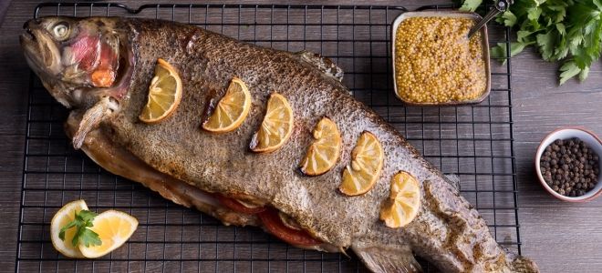 форель запеченная в духовке целиком форель запеченная в духовке целиком