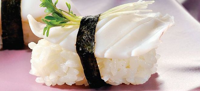 суши с кальмаром суши с кальмаром