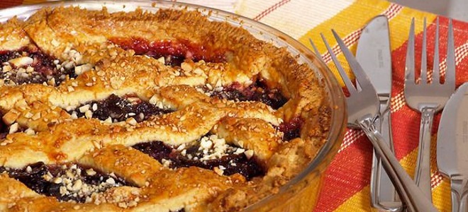 Песочный пирог со сливами