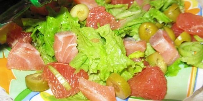 Салат с семгой и грейпфрутом