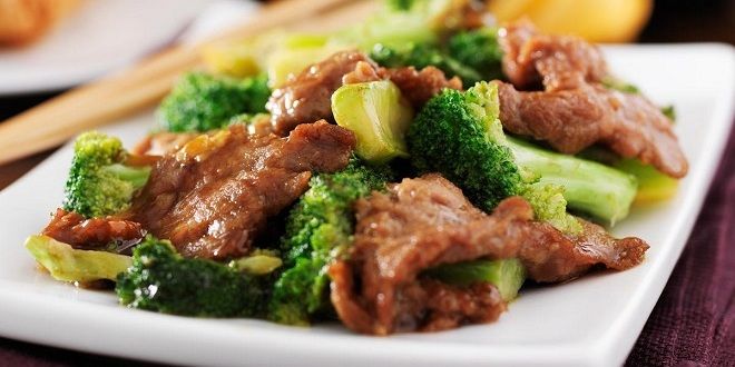 Жареная говядина с брокколи
